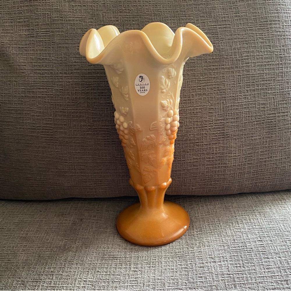 Vintage Fenton Museum Collection Grape Caramel Chocolate Ombré Glass Vase